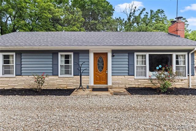 16460 Old Jamestown Road, Florissant, MO 63034