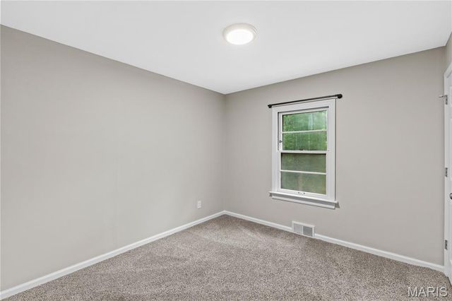16460 Old Jamestown Road, Florissant, MO 63034