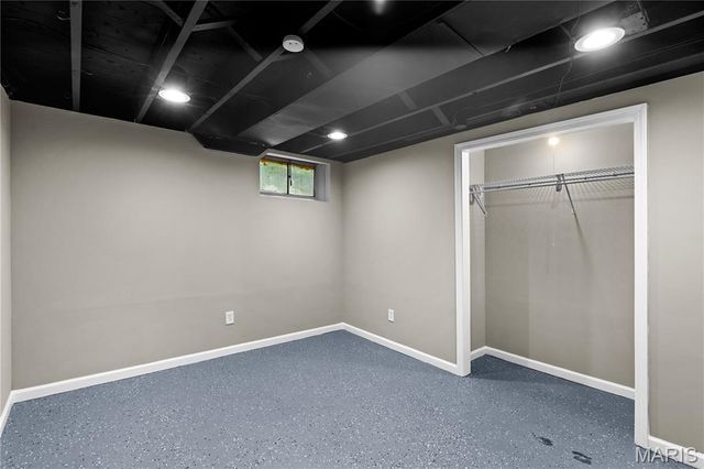 16460 Old Jamestown Road, Florissant, MO 63034
