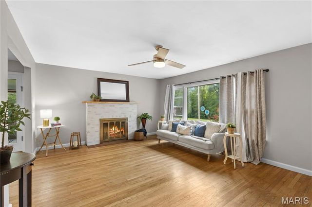 16460 Old Jamestown Road, Florissant, MO 63034