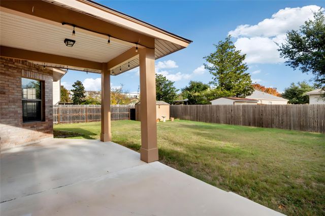 219 WOODLAKE DR, Georgetown, TX 78633