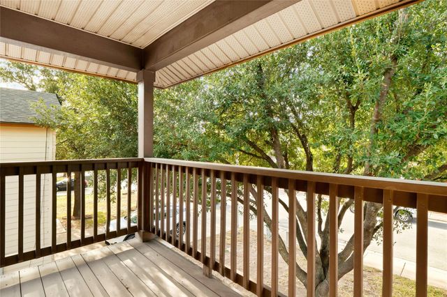 219 WOODLAKE DR, Georgetown, TX 78633