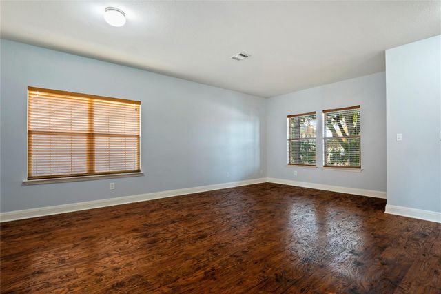 219 WOODLAKE DR, Georgetown, TX 78633