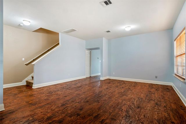 219 WOODLAKE DR, Georgetown, TX 78633