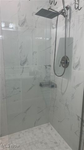 6363 Lockhaven Drive, Brook Park, OH 44142