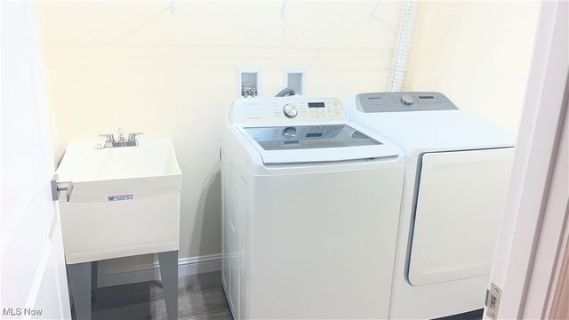 6363 Lockhaven Drive, Brook Park, OH 44142