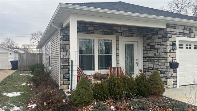 6363 Lockhaven Drive, Brook Park, OH 44142