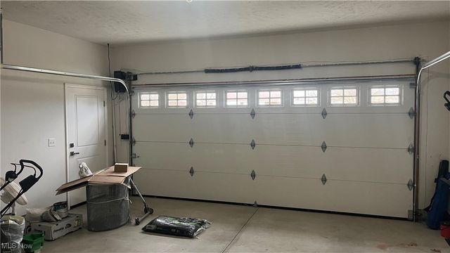 6363 Lockhaven Drive, Brook Park, OH 44142