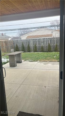 6363 Lockhaven Drive, Brook Park, OH 44142