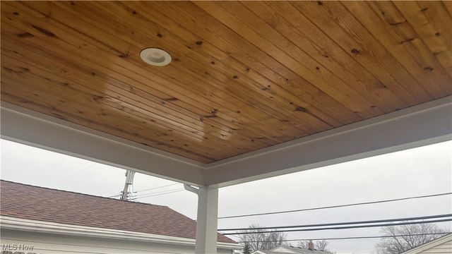 6363 Lockhaven Drive, Brook Park, OH 44142