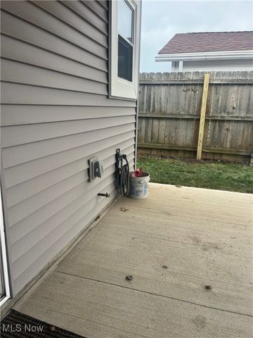 6363 Lockhaven Drive, Brook Park, OH 44142