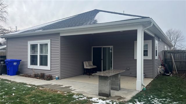 6363 Lockhaven Drive, Brook Park, OH 44142