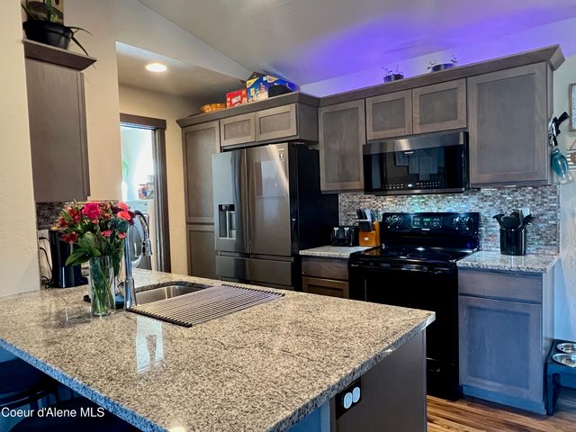 319 Creekview CT, Sandpoint, ID 83864