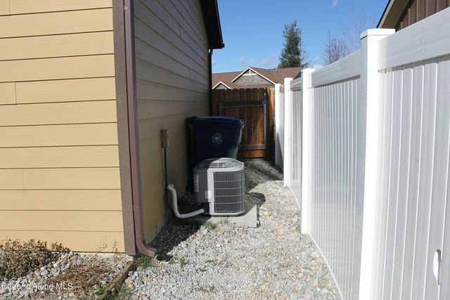 319 Creekview CT, Sandpoint, ID 83864