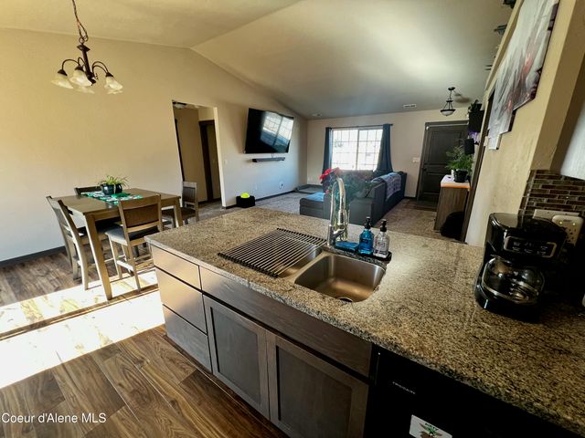 319 Creekview CT, Sandpoint, ID 83864