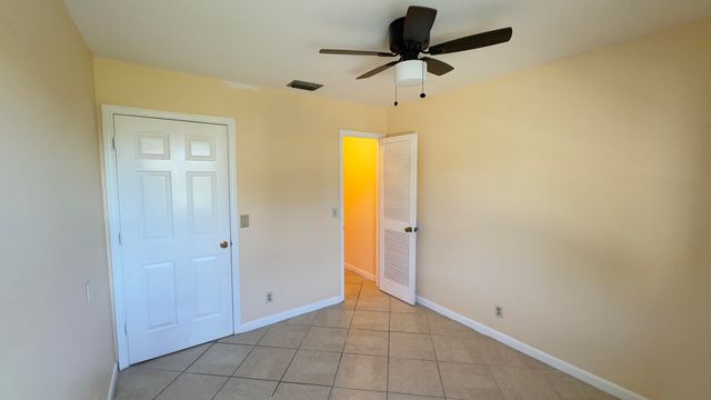 1581 Woodbridge Lakes Circle, West Palm Beach, FL 33406