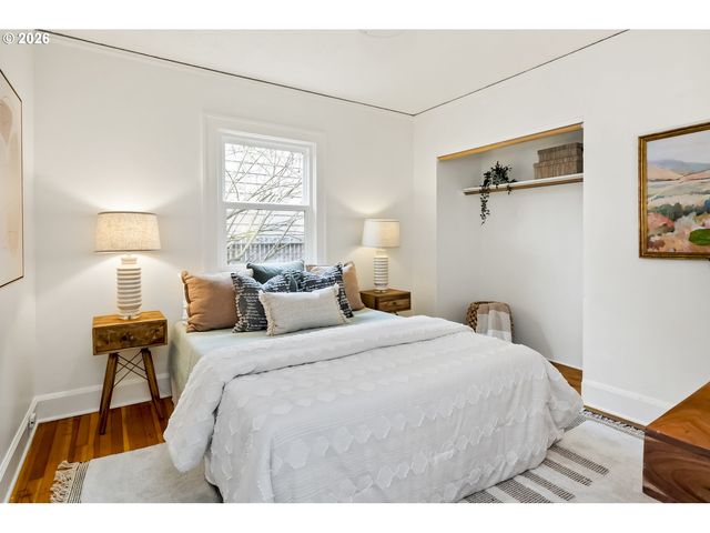 4935 Ne FLANDERS St, Portland, OR 97213