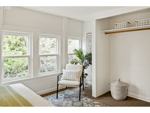 4935 Ne FLANDERS St, Portland, OR 97213