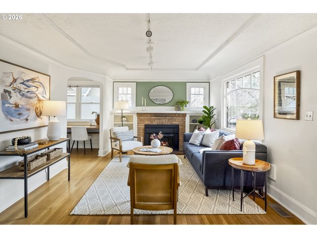 4935 Ne FLANDERS St, Portland, OR 97213