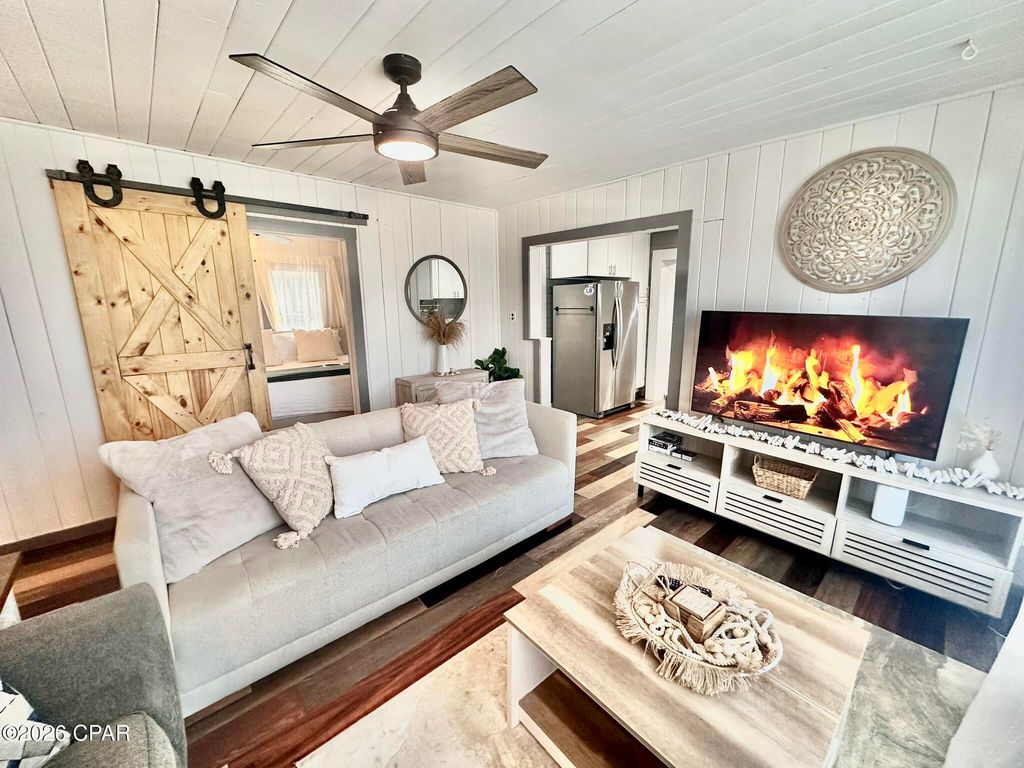 Image 11 of property listing at 309 Jasmine Place, Panama City Beach, FL 32413
