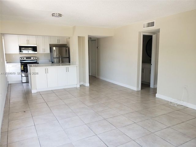 4550 W 16th Avenue 301, Hialeah, FL 33012