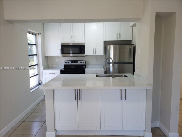 4550 W 16th Avenue 301, Hialeah, FL 33012