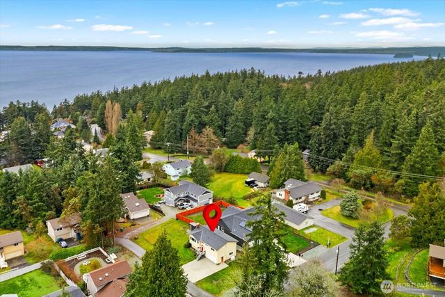 361 Grandview Avenue, Camano Island, WA 98282