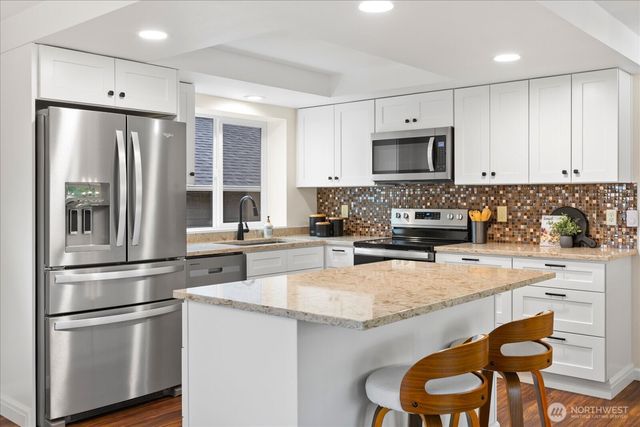 361 Grandview Avenue, Camano Island, WA 98282