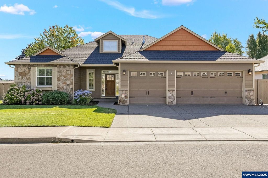 7632 2nd Av N, Keizer, OR 97303