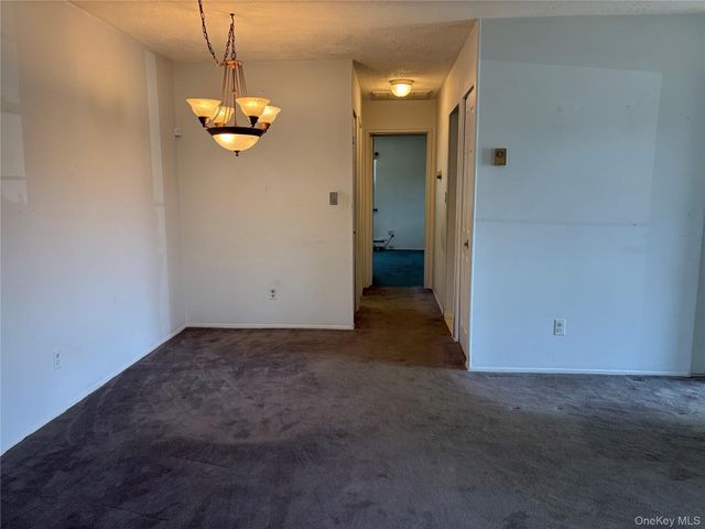 58 Harbor Road N, Amityville, NY 11701