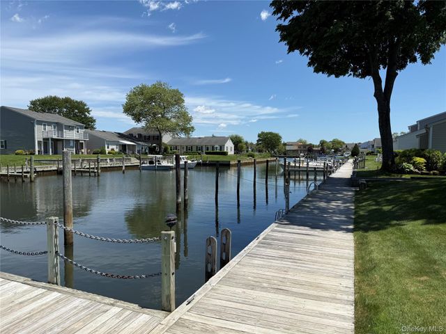 58 Harbor Road N, Amityville, NY 11701
