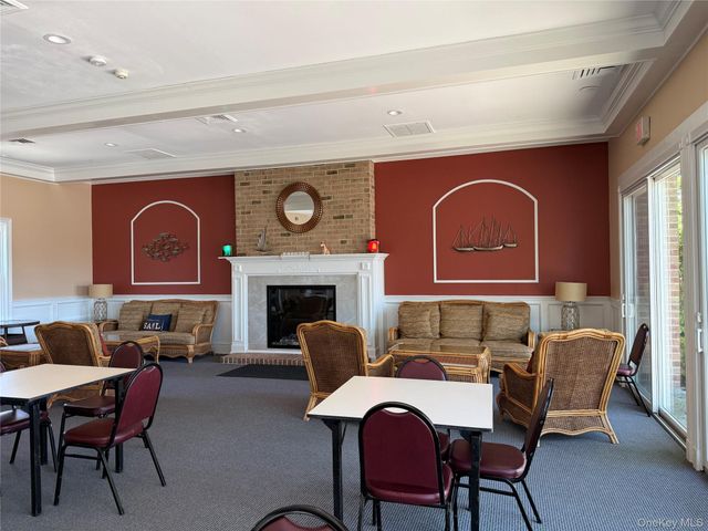 58 Harbor Road N, Amityville, NY 11701