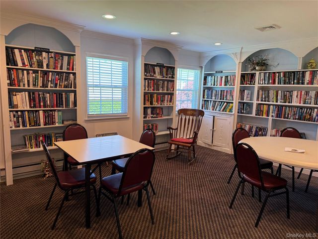 58 Harbor Road N, Amityville, NY 11701