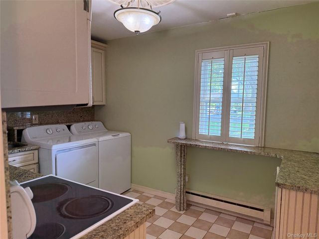 58 Harbor Road N, Amityville, NY 11701