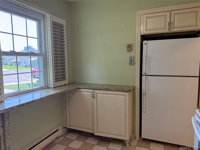 58 Harbor Road N, Amityville, NY 11701