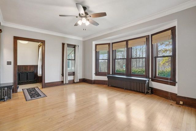 2924 N Cambridge AVENUE, Milwaukee, WI 53211