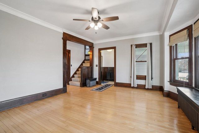 2924 N Cambridge AVENUE, Milwaukee, WI 53211