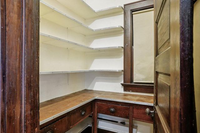 2924 N Cambridge AVENUE, Milwaukee, WI 53211