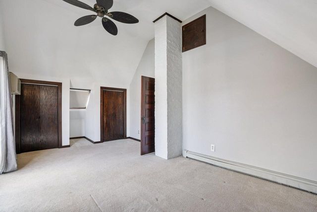 2924 N Cambridge AVENUE, Milwaukee, WI 53211