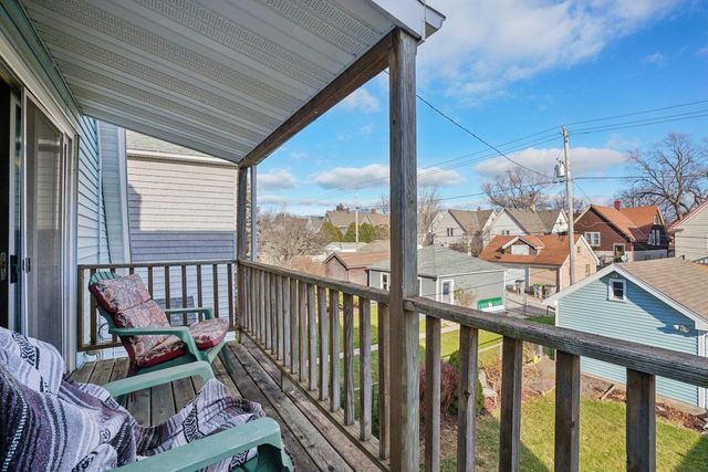 2924 N Cambridge AVENUE, Milwaukee, WI 53211