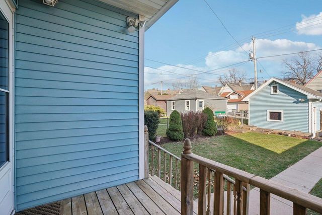 2924 N Cambridge AVENUE, Milwaukee, WI 53211