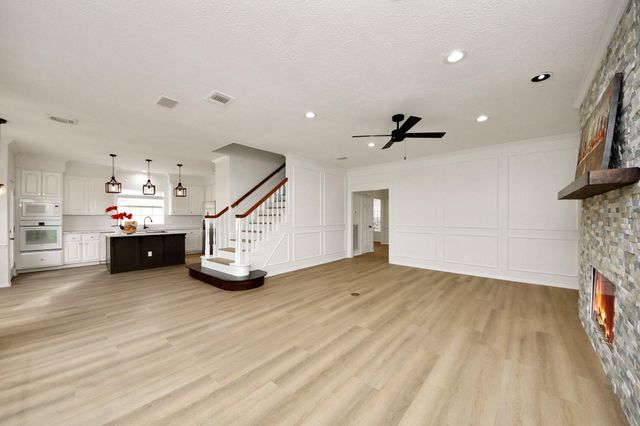 4210 Alcorn Glen Lane, Sugar Land, TX 77479