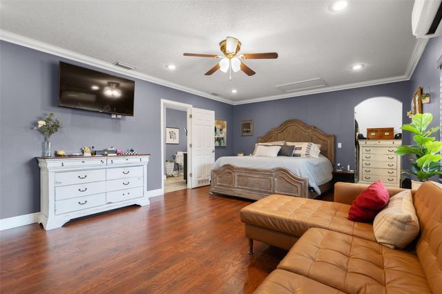 1224 80TH AVENUE N, St Petersburg, FL 33702