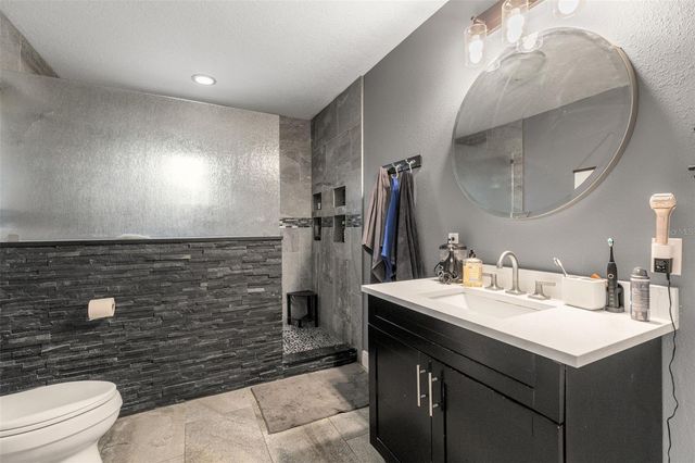 1224 80TH AVENUE N, St Petersburg, FL 33702