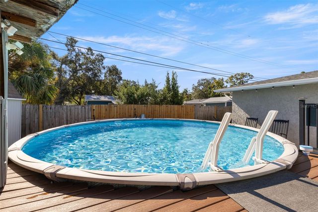 1224 80TH AVENUE N, St Petersburg, FL 33702