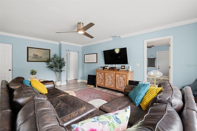 1224 80TH AVENUE N, St Petersburg, FL 33702