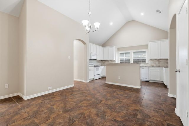 2201 Windsor Farms Drive, Denton, TX 76207