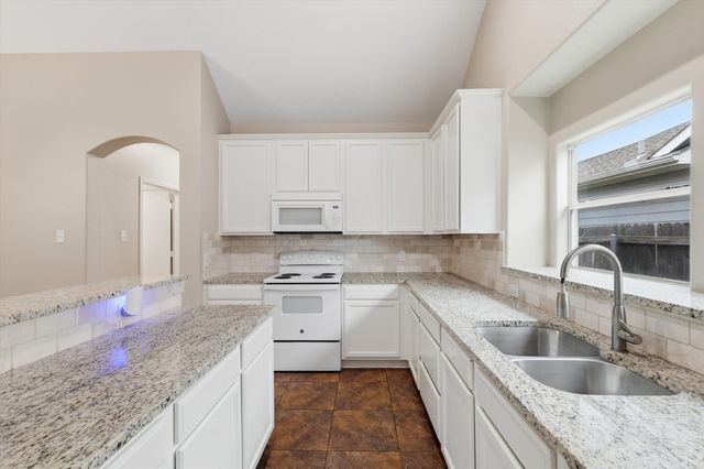 2201 Windsor Farms Drive, Denton, TX 76207