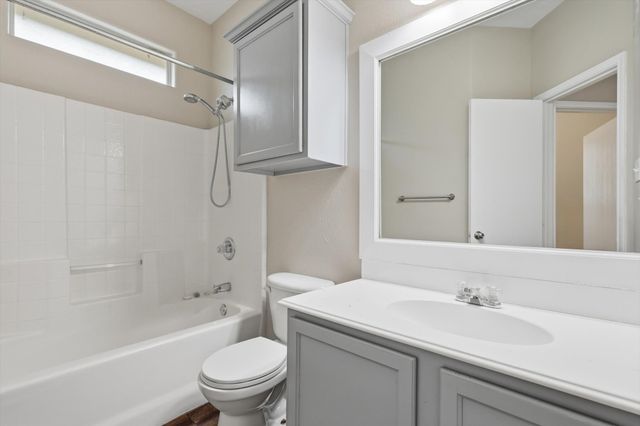 2201 Windsor Farms Drive, Denton, TX 76207