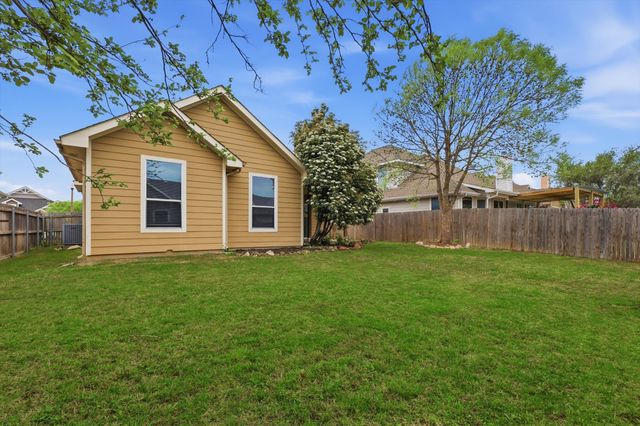 2201 Windsor Farms Drive, Denton, TX 76207